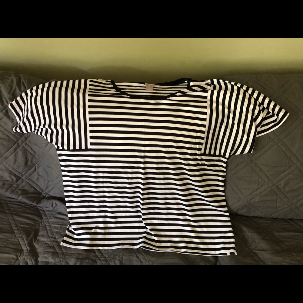 No tags,never worn Chico’s black & white strip top